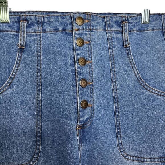 Chelsea & Violet High Waisted Wide Leg Button Fly Crop Jean Size 28 - Picture 3 of 10